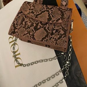 Mini leopard print bag . Brand Zara